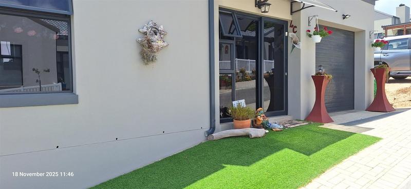 2 Bedroom Property for Sale in Reebok Western Cape